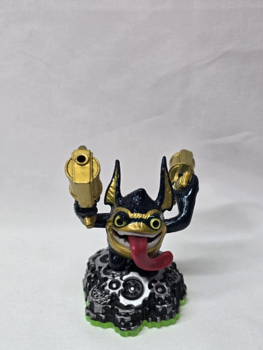 Skylanders: Spyro’s Adventure: Legendary Trigger Happy Character Figure